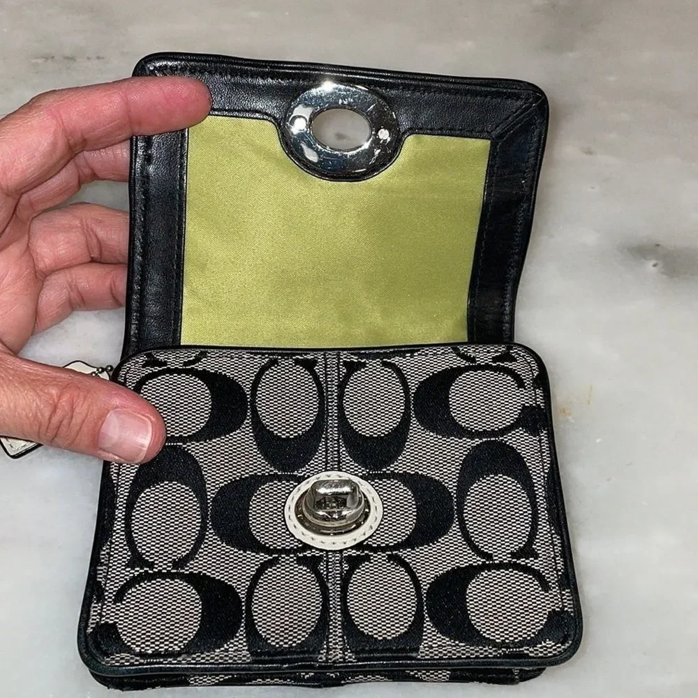 COPY - #5 Coach Mini Bag Wallet_4